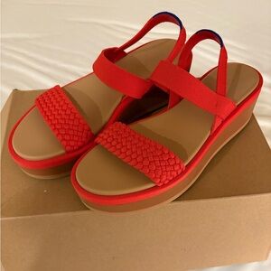 Rothy's women’s Red Woven Strap Sandals size 10